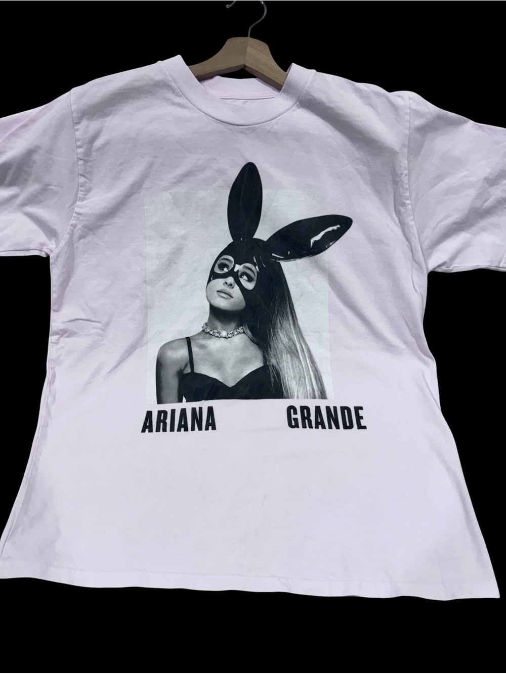 Ariana Grande Dangerous Woman Tour Graphic Tee Sz Large Light Pink Made In USA